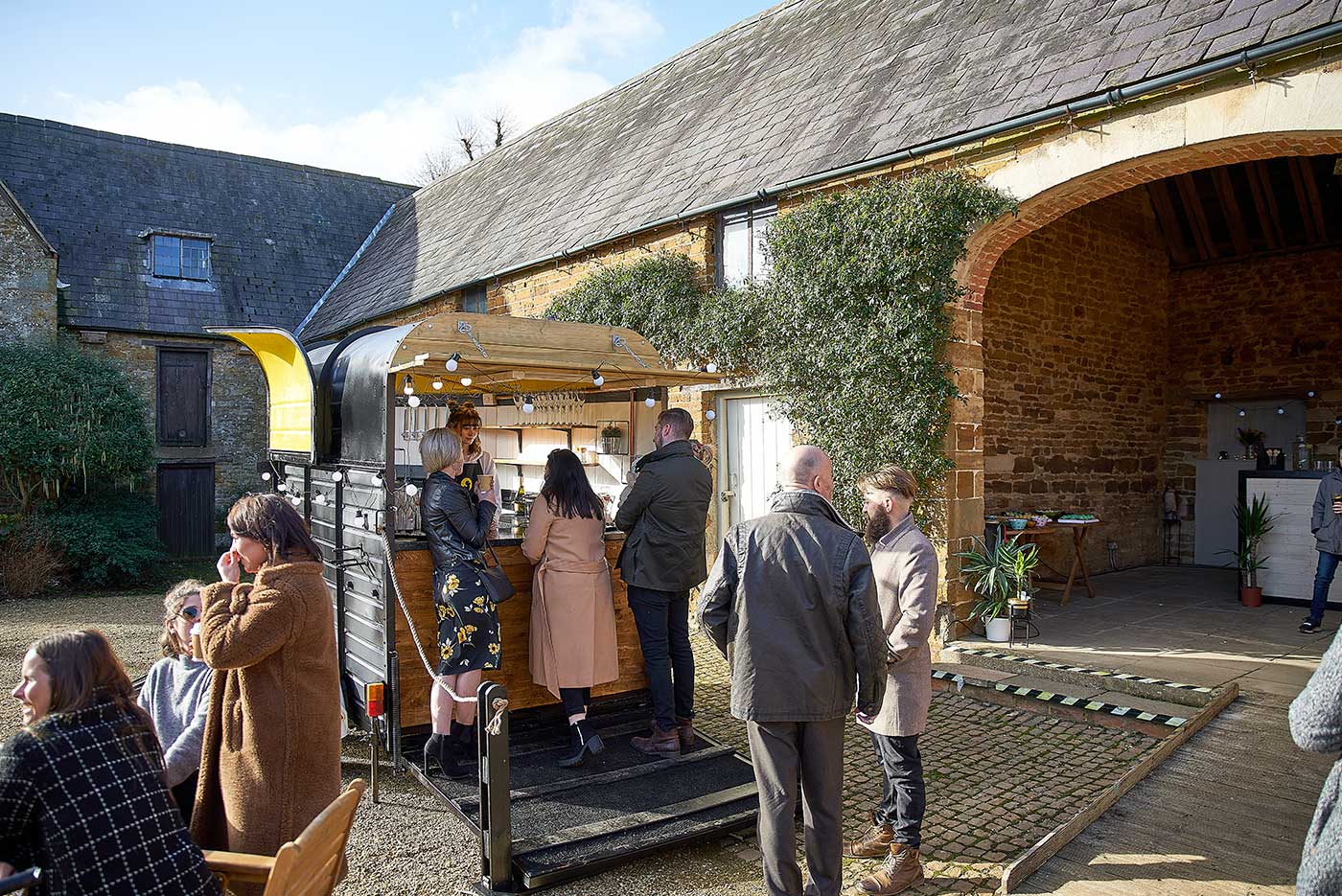 Horsebox Bar Weddings Northamptonshire